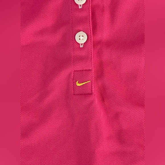 🩷NIKE GOLF Dri-Fit Women’s Hot Pink Shirt Size M🩷 - Picture 7 of 9